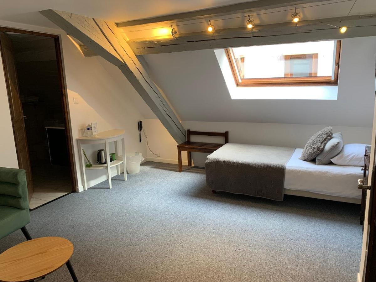 Au Cheval Blanc 3*