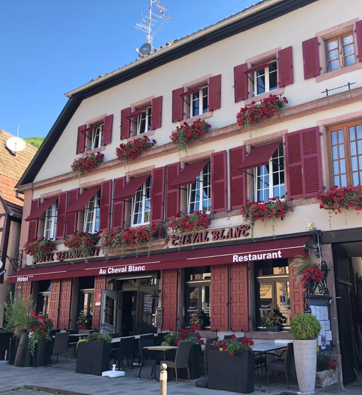 Au Cheval Blanc 3*